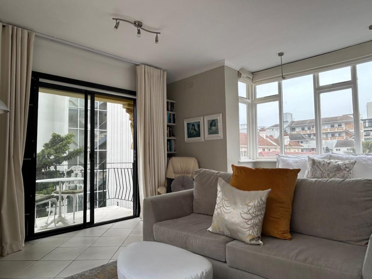 Cosy And Classy Sea Point Apartment Kapstaden Exteriör bild